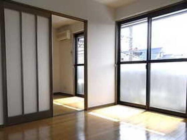 コゥジィーコートの物件内観写真